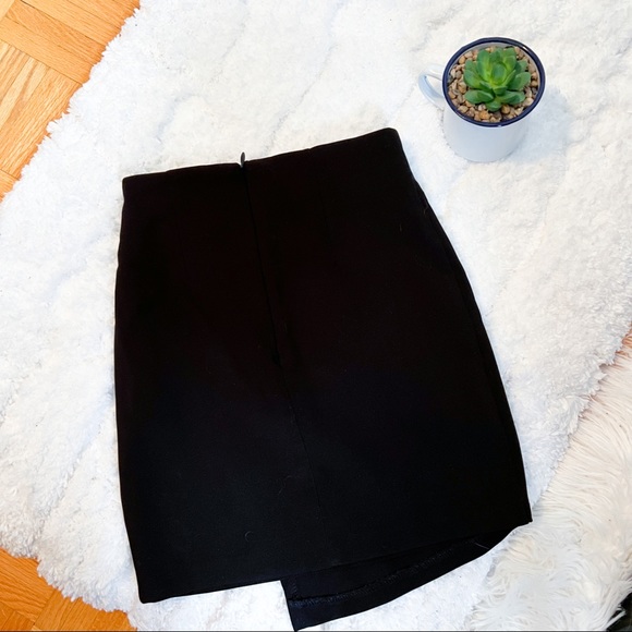 CHUU Knotted Bodycon High-Waisted Black Mini Skirt Asymmetrical - Picture 3 of 5